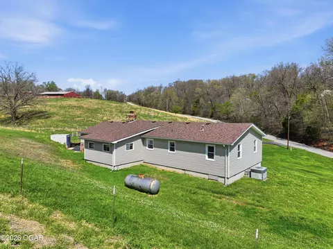 Exterior - 577 Mcnatt Road Neosho Mo 64850, Neosho, MO 64850 photo 5 of 5