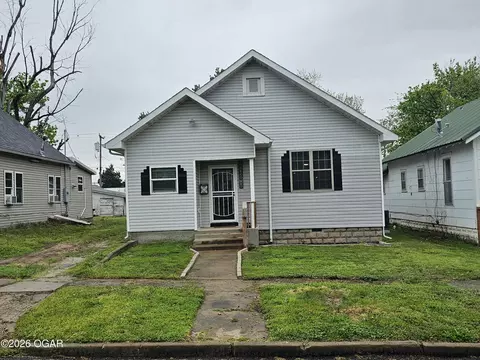 618 8th Street Monett Mo 65708 St, Monett, MO 65708
