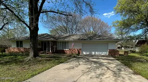 403 Fireside Drive Arma Ks 66712 Dr, Arma, KS 66712