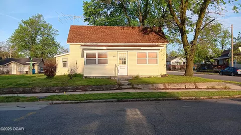 1602 S Grand Avenue Joplin Mo 64804 Ave, Joplin, MO 64804