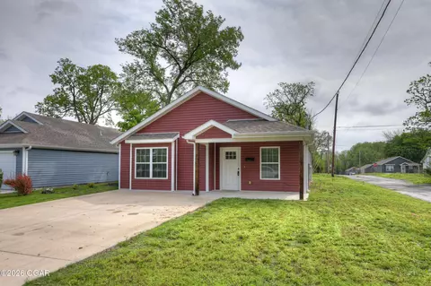 901 N Hall Street Webb City Mo 64870 St, Webb City, MO 64870