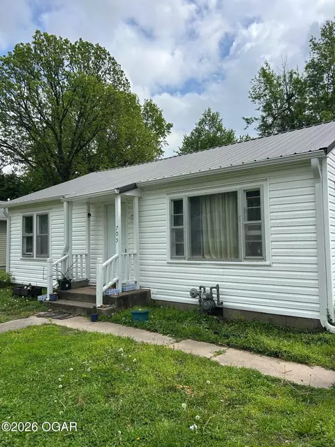 705 E 17th Street Lamar Mo 64759 St, Lamar, MO 64759