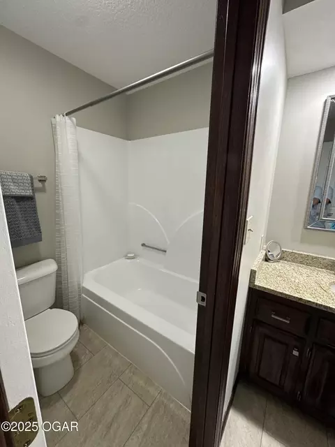 Bath - 4948 Deer Run Loop Carthage Mo 64836 Loop, Carthage, MO 64836 photo 6 of 10