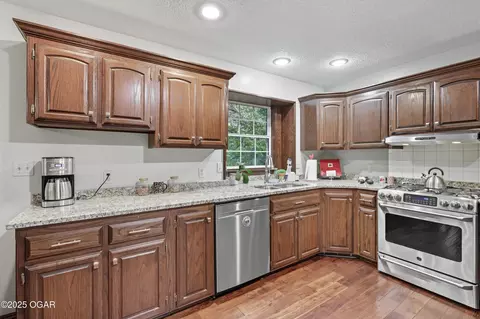 Kitchen - 4948 Deer Run Loop Carthage Mo 64836 Loop, Carthage, MO 64836 photo 3 of 4