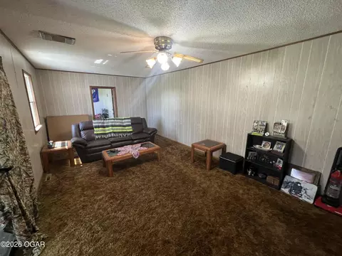 Living - 7433 Oak Road Carthage Mo 64836 Rd, Carthage, MO 64836 photo 2 of 2