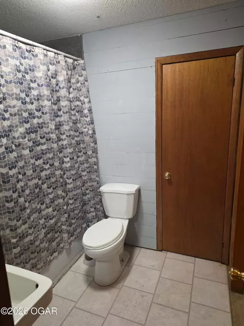 Bath - 710 E 1st Street Scammon Ks 66773 St, Scammon, KS 66773 photo 1 of 1