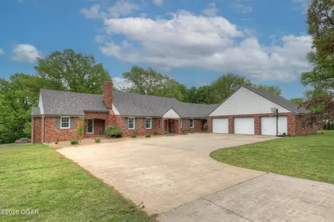 201 Karen Drive Carl Junction Mo 64834 Dr, Carl Junction, MO 64834