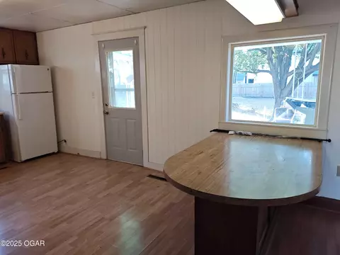 Kitchen - 713 Gulf Lamar Mo 64759, Lamar, MO 64759 photo 3 of 3