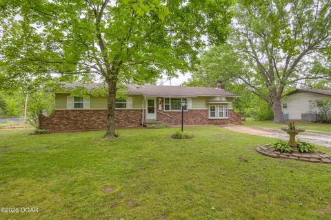 138 Red Oak Drive Carl Junction Mo 64834 Dr, Carl Junction, MO 64834