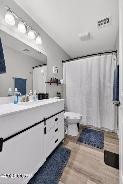 Bath - 103 Whitmore Street Goodman Mo 64843 St, Goodman, MO 64843 photo 1 of 1