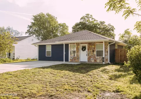 911 S Mckinley Avenue Joplin Mo 64801 Ave, Joplin, MO 64801