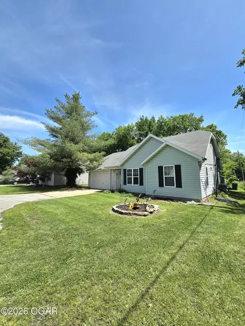 819 S Bittersweet Lane Joplin Mo 64801 Ln, Joplin, MO 64801