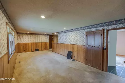 Living - 107 W 4th Street Lamar Mo 64759 St, Lamar, MO 64759 photo 5 of 6