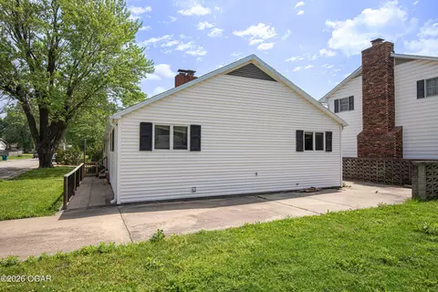 Exterior - 107 W 4th Street Lamar Mo 64759 St, Lamar, MO 64759 photo 3 of 8