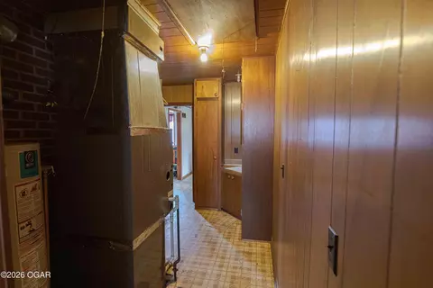 Entry Way - 107 W 4th Street Lamar Mo 64759 St, Lamar, MO 64759 photo 1 of 2