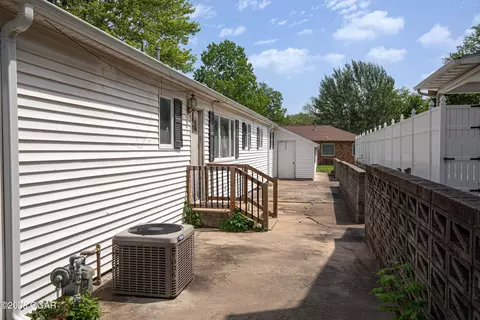 Exterior - 107 W 4th Street Lamar Mo 64759 St, Lamar, MO 64759 photo 5 of 8