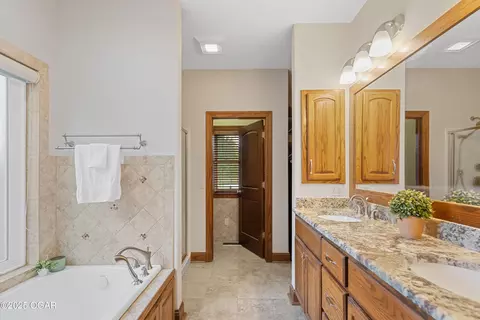 Bath - 25949 Paper Loop Joplin Mo 64801, Joplin, MO 64801 photo 1 of 5