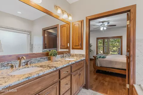 Bath - 25949 Paper Loop Joplin Mo 64801, Joplin, MO 64801 photo 3 of 5