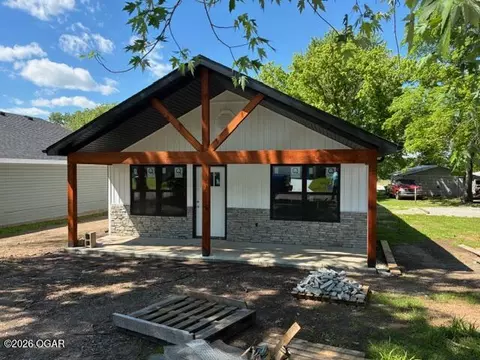 120 Poplar Street Carterville Mo 64835 St, Carterville, MO 64835