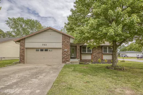753 W Wickersham Drive Webb City Mo 64870 Dr, Webb City, MO 64870