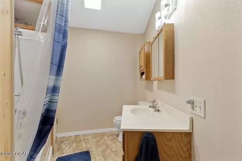 Bath - 1010 Monroe Road Anderson Mo 64831 Rd, Anderson, MO 64831 photo 2 of 2