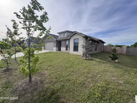 2312 N Greystone Square Webb City Mo 64870 Sq, Webb City, MO 64870