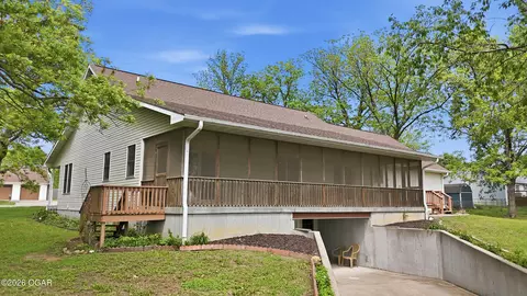 Exterior - 13830 E Musket Road Nevada Mo 64772 Rd, Nevada, MO 64772 photo 7 of 12