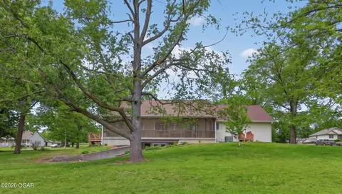 Exterior - 13830 E Musket Road Nevada Mo 64772 Rd, Nevada, MO 64772 photo 5 of 12