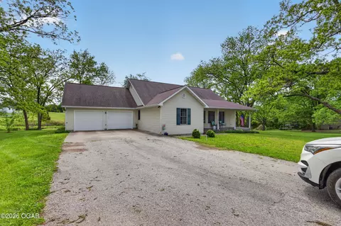 Exterior - 13830 E Musket Road Nevada Mo 64772 Rd, Nevada, MO 64772 photo 6 of 12