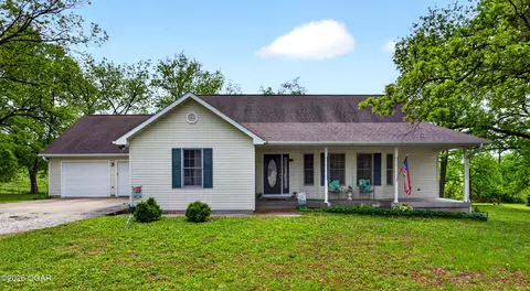 Exterior - 13830 E Musket Road Nevada Mo 64772 Rd, Nevada, MO 64772 photo 1 of 12