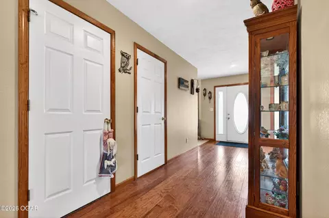 Entry Way - 13830 E Musket Road Nevada Mo 64772 Rd, Nevada, MO 64772 photo 5 of 7