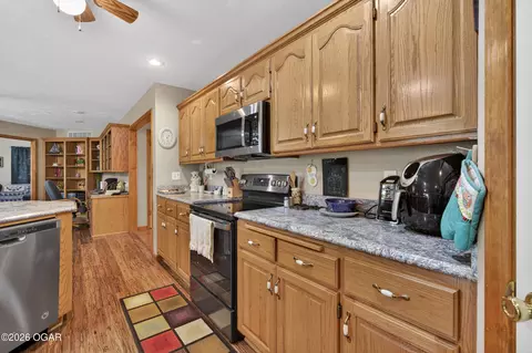 Kitchen - 13830 E Musket Road Nevada Mo 64772 Rd, Nevada, MO 64772 photo 3 of 7