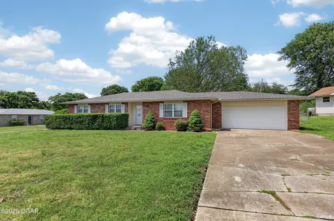 1302 Starlite Drive Joplin Mo 64801 Dr, Joplin, MO 64801