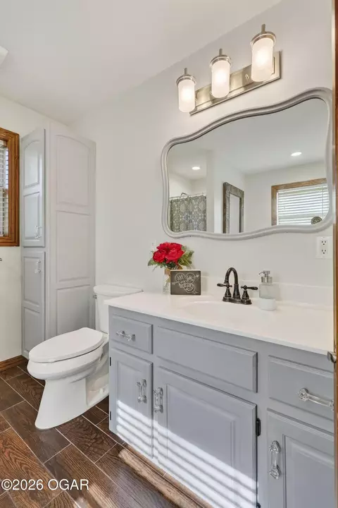 Bath - 6509 County Road 80 Carthage Mo 64836, Carthage, MO 64836 photo 1 of 8