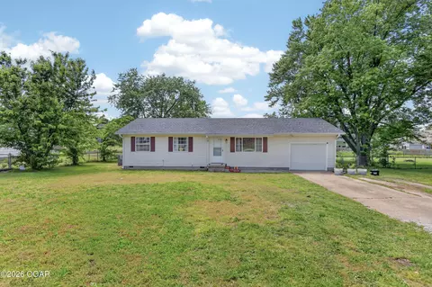 118 Hedge Drive Carl Junction Mo 64834 Dr, Carl Junction, MO 64834