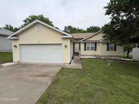 3525 S Moffet Avenue Joplin Mo 64804 Ave, Joplin, MO 64804