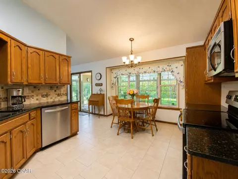 Kitchen - 10415 County Loop 128 Carthage Mo 64836, Carthage, MO 64836 photo 2 of 3