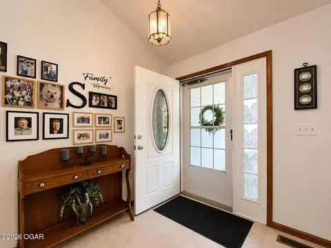 Entry Way - 10415 County Loop 128 Carthage Mo 64836, Carthage, MO 64836 photo 1 of 1