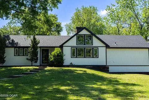 1702 Countryside Drive Pittsburg Ks 66762 Dr, Pittsburg, KS 66762