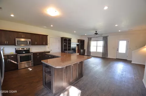 Kitchen - 5111 State Highway Bb Seneca Mo 64865, Seneca, MO 64865 photo 2 of 2