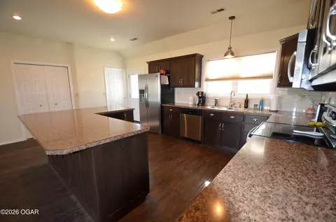 Kitchen - 5111 State Highway Bb Seneca Mo 64865, Seneca, MO 64865 photo 1 of 2