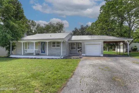 702 E Centennial Avenue Carthage Mo 64836 Ave, Carthage, MO 64836
