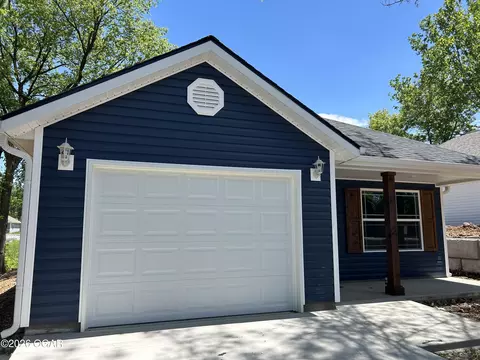 707 N Tennessee Avenue Carterville Mo 64835 Ave, Carterville, MO 64835