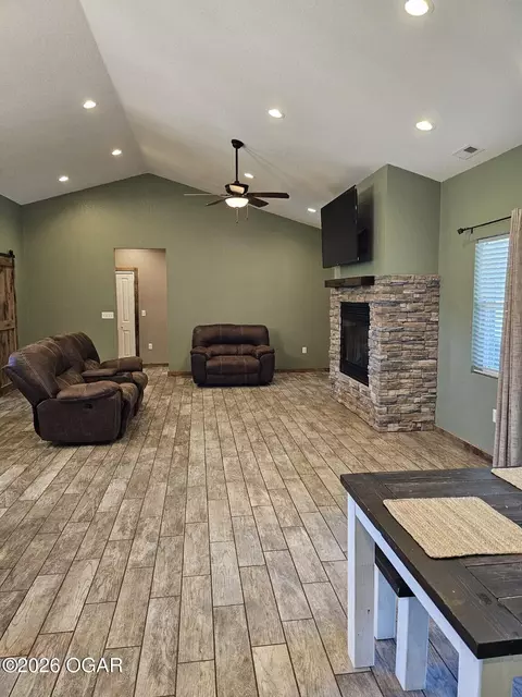 Living - 9615 County Lane 116 Carthage Mo 64836, Carthage, MO 64836 photo 1 of 3