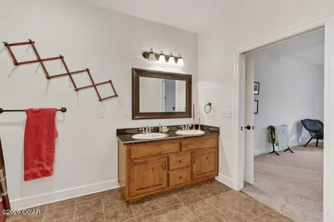 Bath - 1428 Lark Lane Carthage Mo 64836 Ln, Carthage, MO 64836 photo 5 of 6