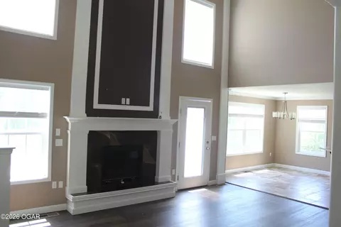 Living - 1601 Outer Road Joplin Mo 64804 Rd, Joplin, MO 64804 photo 1 of 4