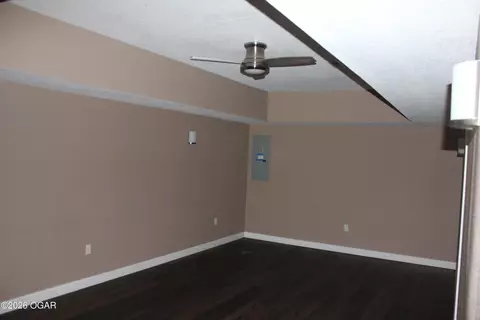 Living - 1601 Outer Road Joplin Mo 64804 Rd, Joplin, MO 64804 photo 3 of 4