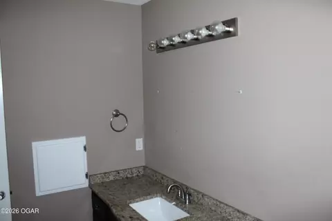 Bath - 1601 Outer Road Joplin Mo 64804 Rd, Joplin, MO 64804 photo 5 of 5
