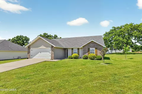 2702 Neosho Heights Circle Neosho Mo 64850 Cir, Neosho, MO 64850