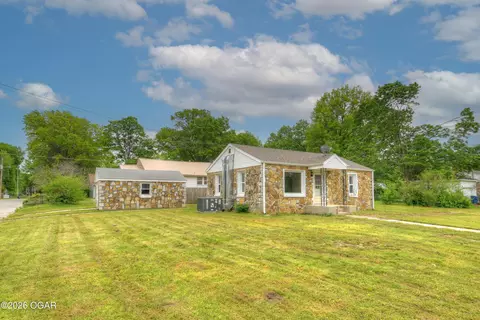 1800 Hazel Avenue Carthage Mo 64836 Ave, Carthage, MO 64836